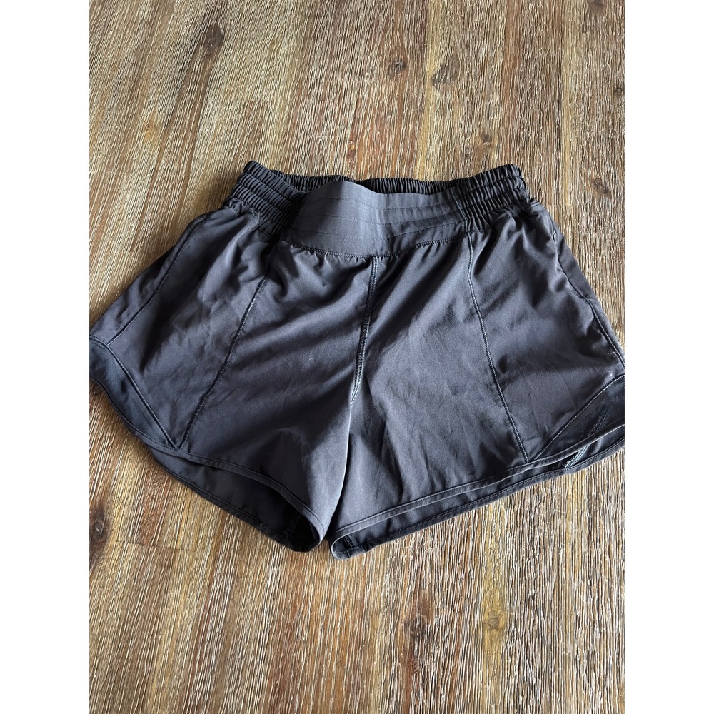 Lululemon Hotty Hot High-Rise Lined Shorts 2.5 Black Womens Size 6 Running
